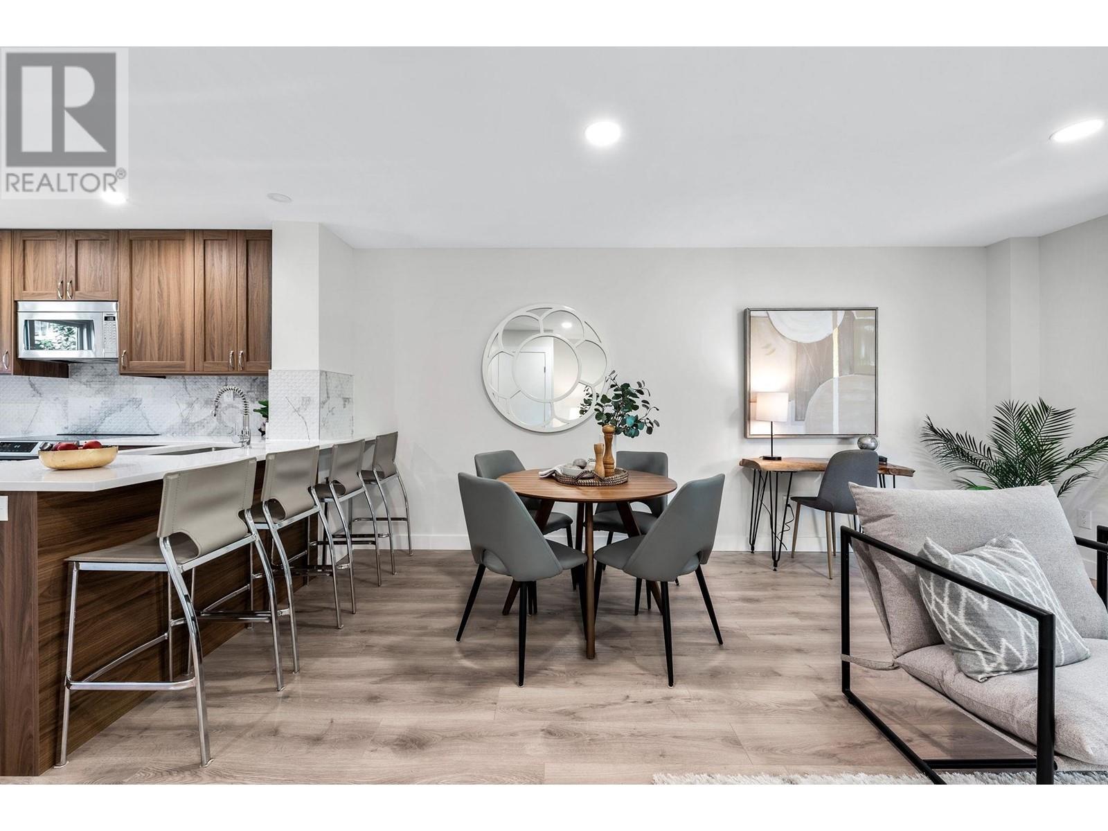 7454 13th Avenue, Burnaby, British Columbia  V3N 4K4 - Photo 10 - R2823555