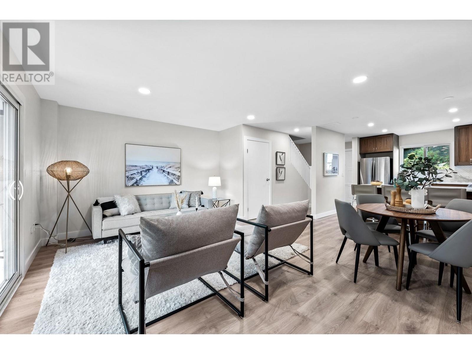 7454 13th Avenue, Burnaby, British Columbia  V3N 4K4 - Photo 12 - R2823555