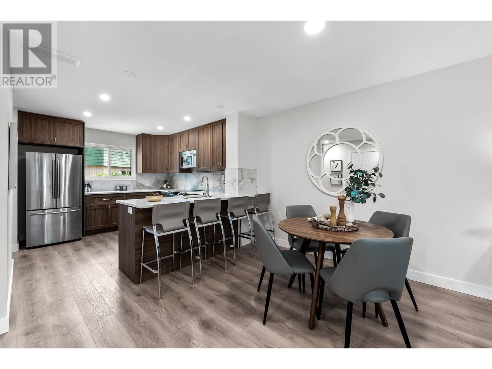 7454 13th Avenue, Burnaby, British Columbia  V3N 4K4 - Photo 13 - R2823555