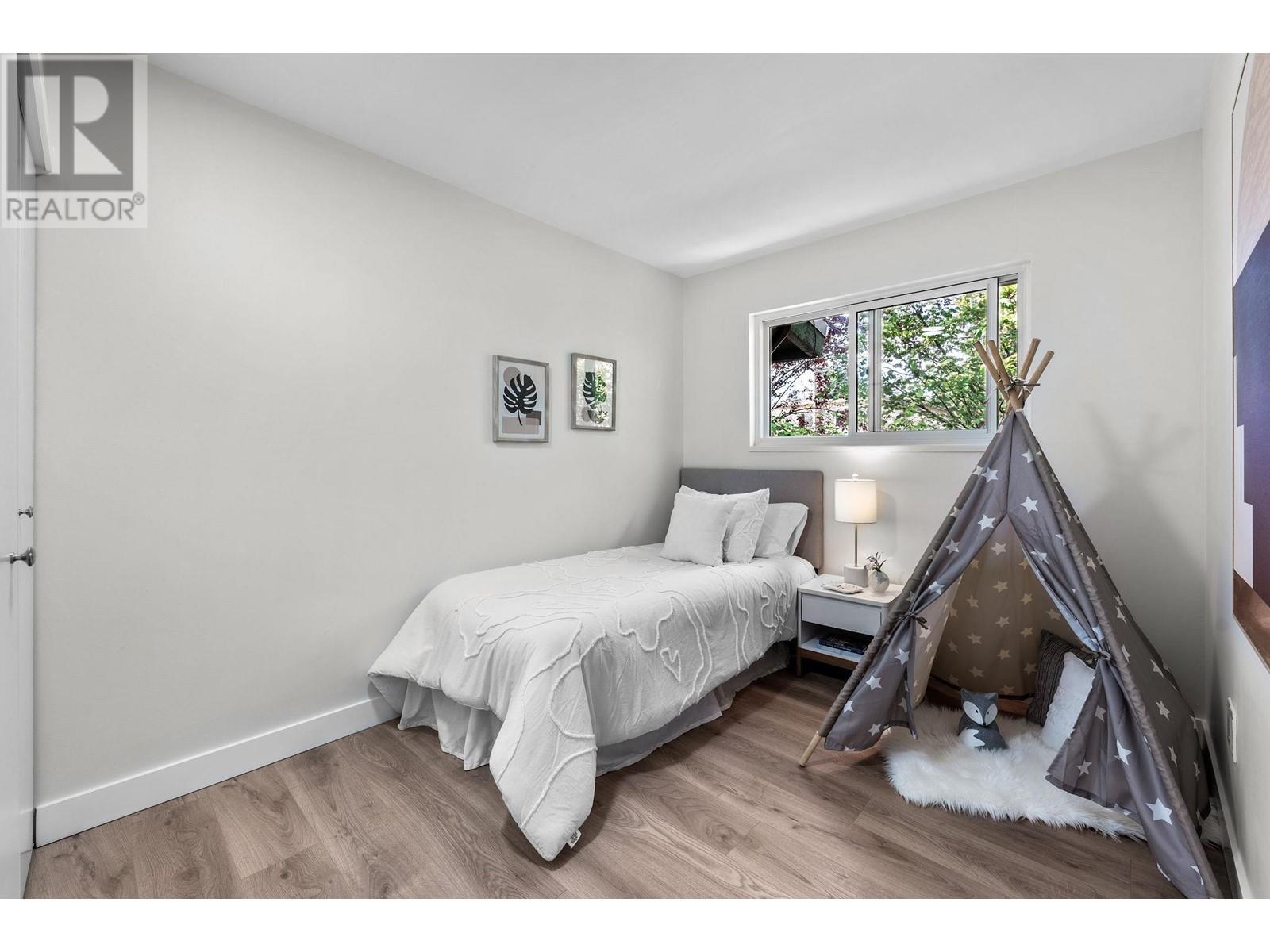 7454 13th Avenue, Burnaby, British Columbia  V3N 4K4 - Photo 28 - R2823555