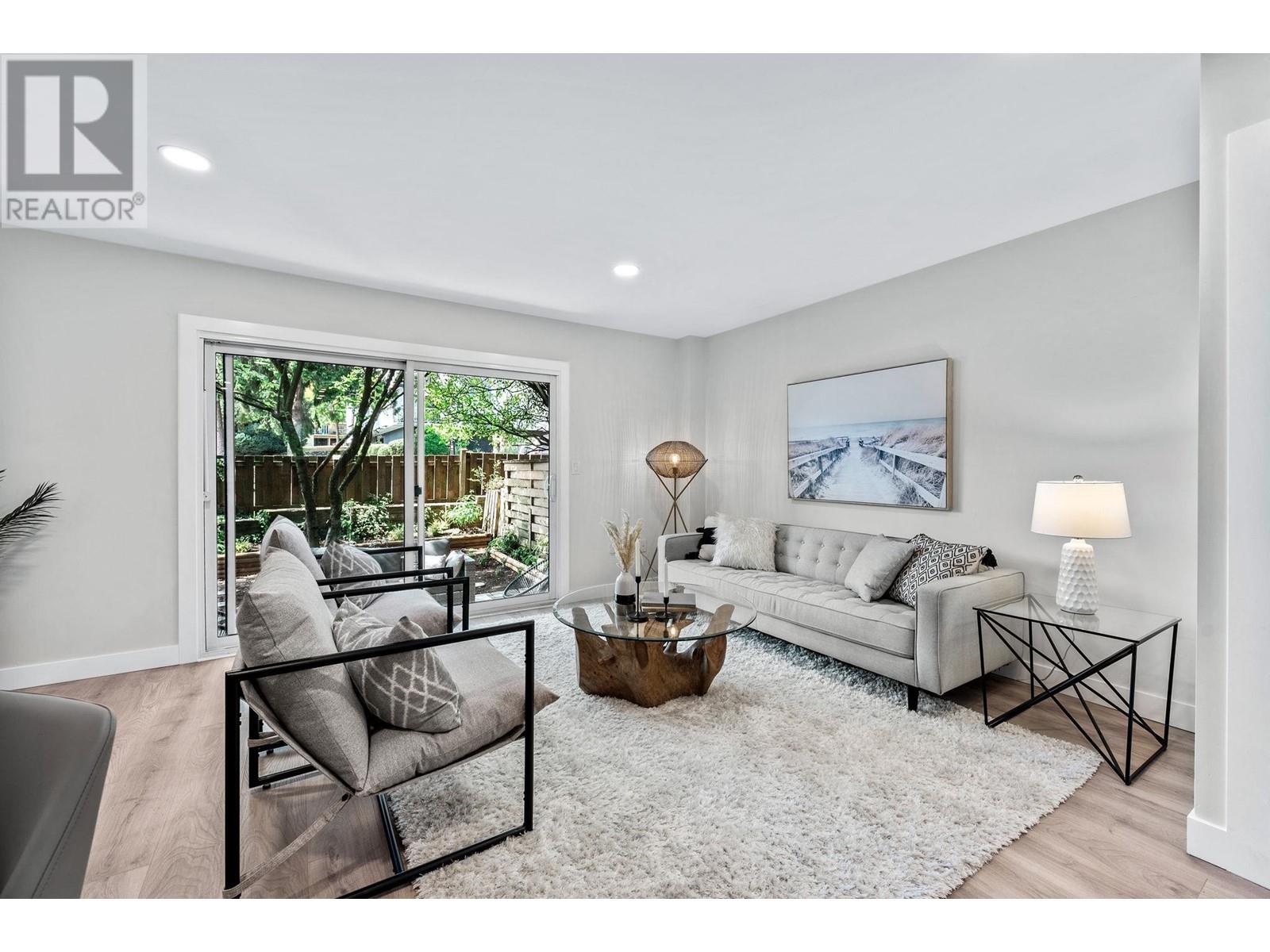 7454 13th Avenue, Burnaby, British Columbia  V3N 4K4 - Photo 3 - R2823555