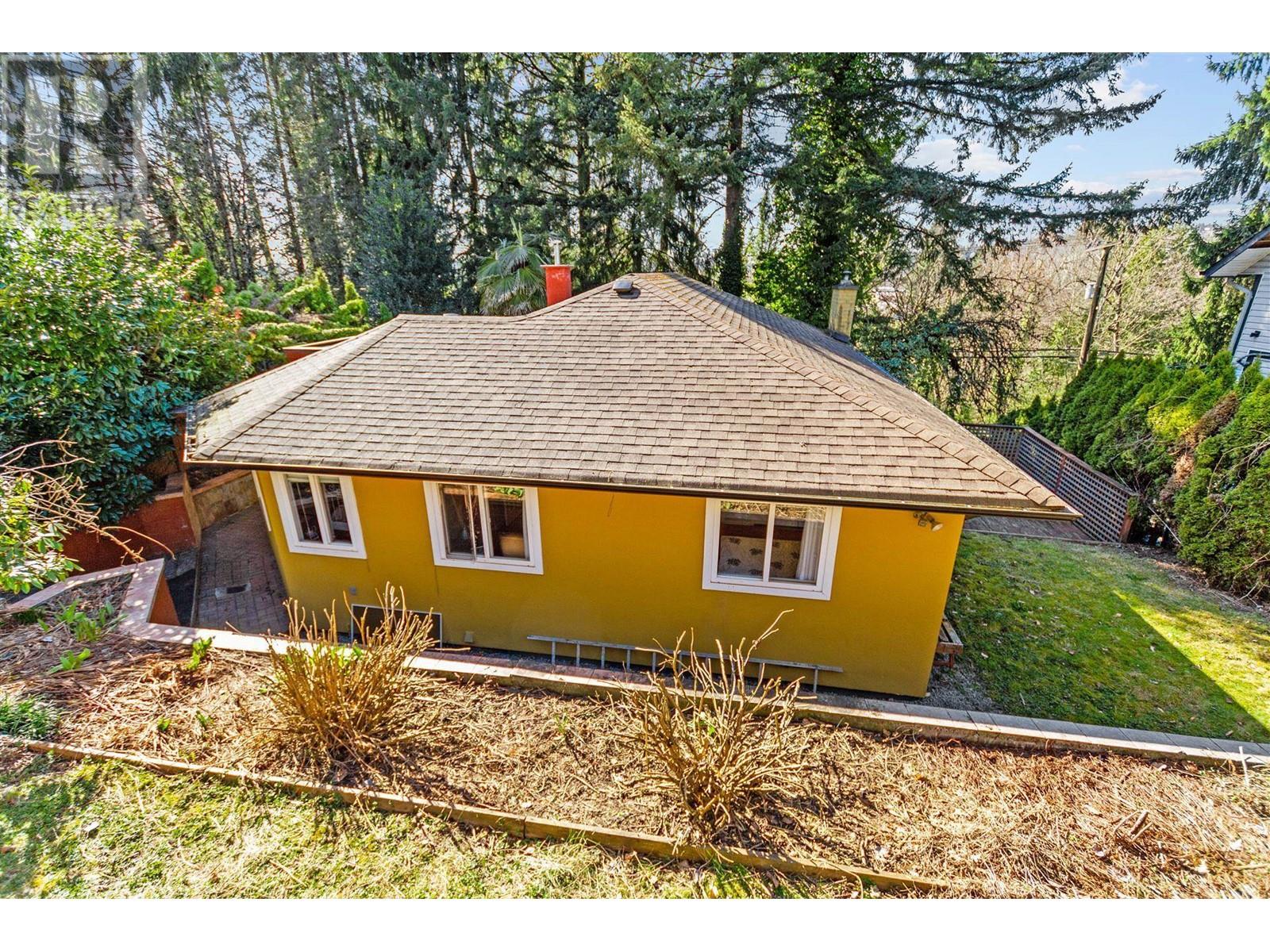 1817 Brunette Avenue, Coquitlam, British Columbia  V3K 1H3 - Photo 25 - R2823466