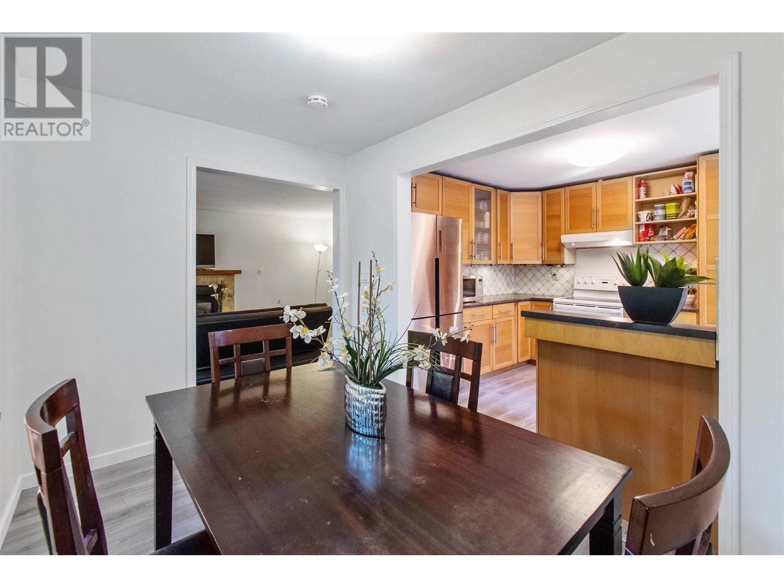 1817 Brunette Avenue, Coquitlam, British Columbia  V3K 1H3 - Photo 13 - R2823466