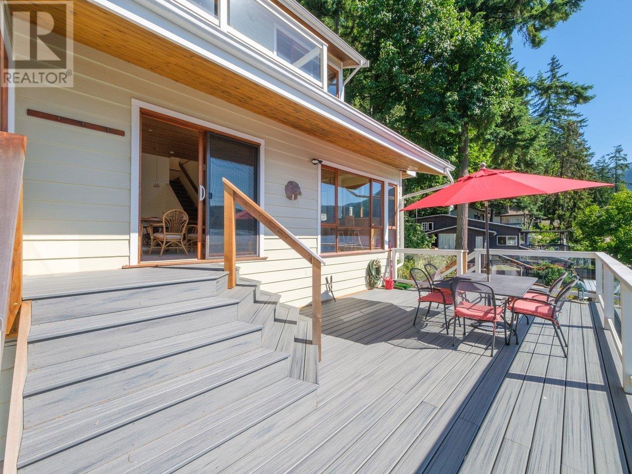 5654 Indian River Drive, North Vancouver, British Columbia  V7G 2T8 - Photo 9 - R2808598