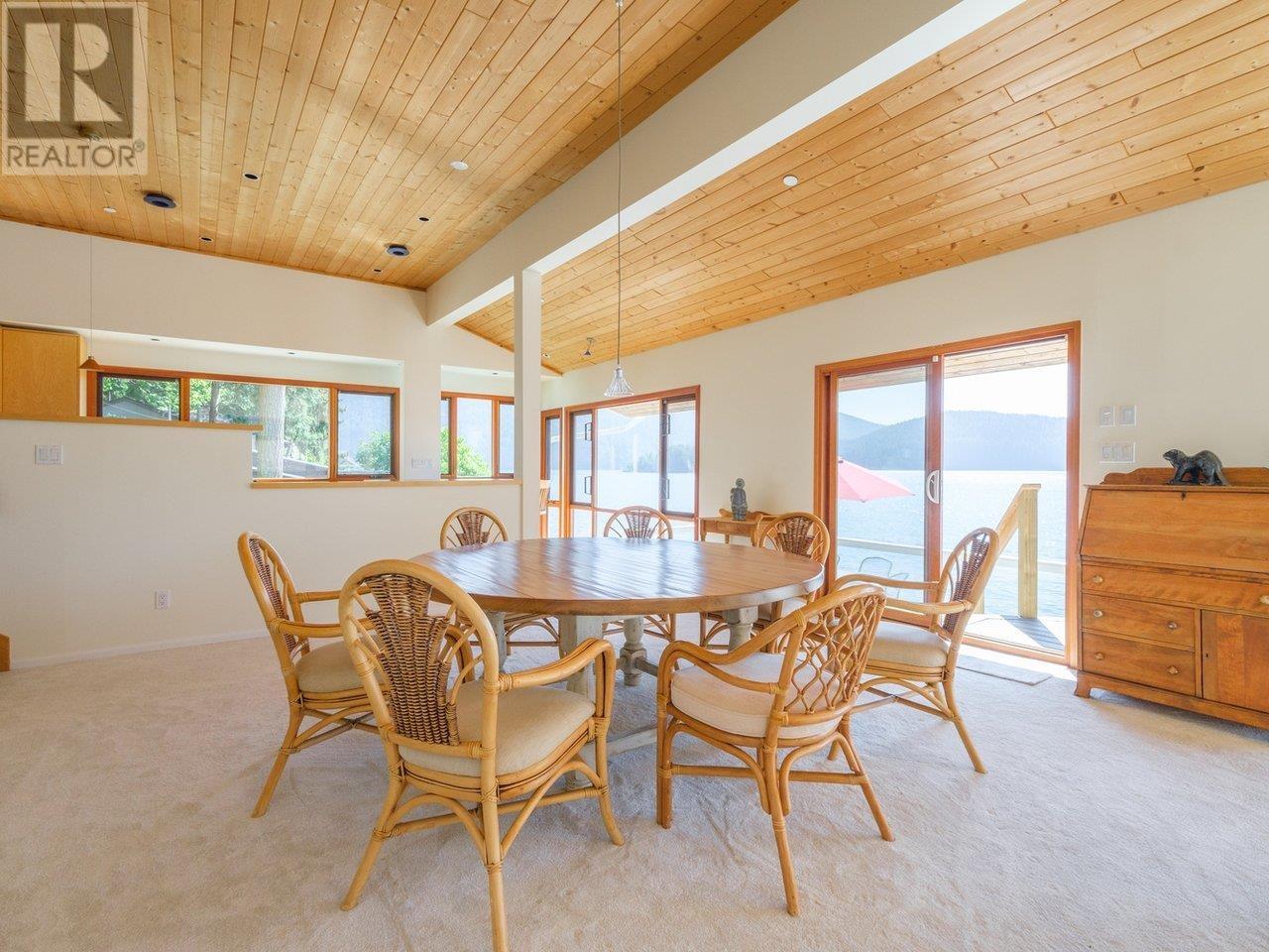 5654 Indian River Drive, North Vancouver, British Columbia  V7G 2T8 - Photo 10 - R2808598