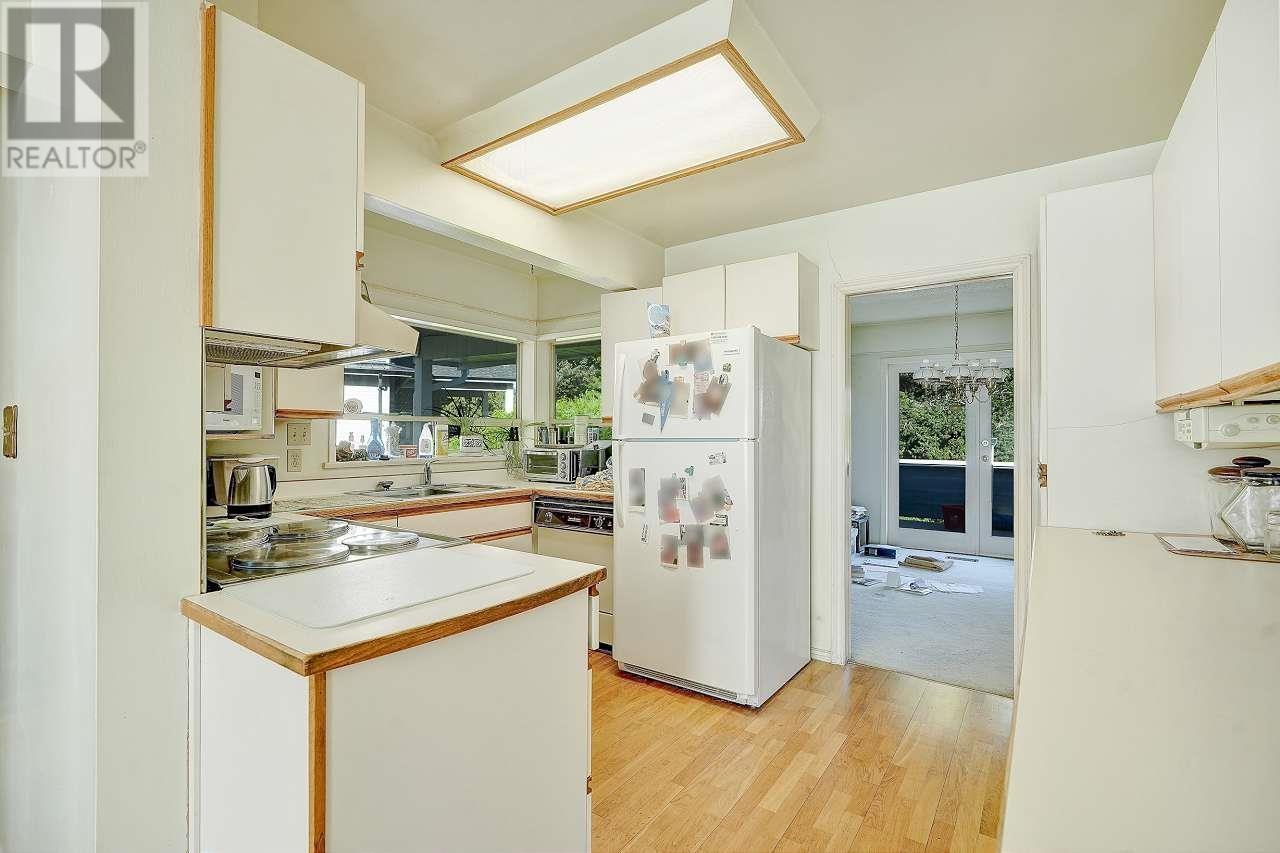 5115 Stevens Drive, Delta, British Columbia  V4M 1N8 - Photo 6 - R2821487