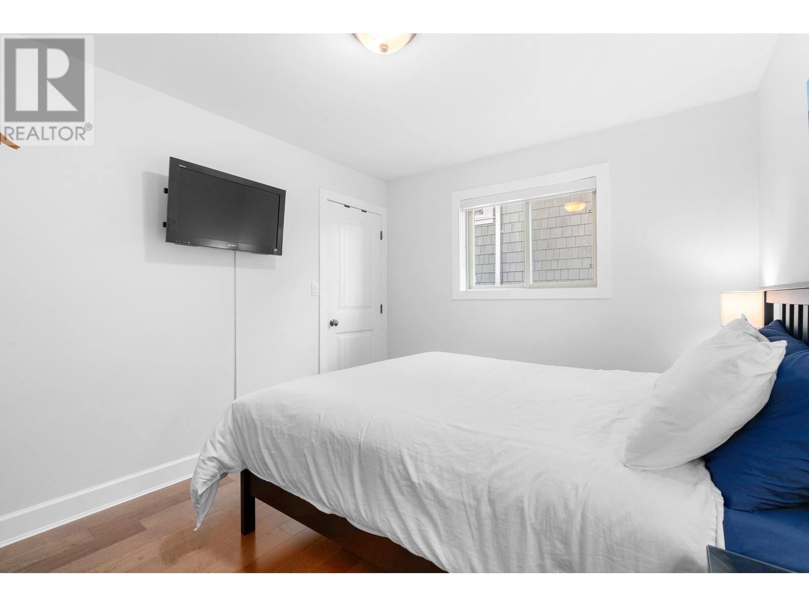 421 E 4th Street, North Vancouver, British Columbia  V7L 1J4 - Photo 16 - R2823559