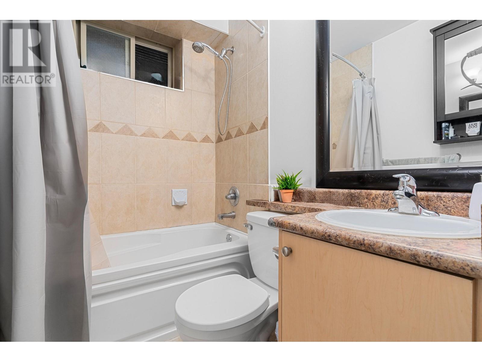 421 E 4th Street, North Vancouver, British Columbia  V7L 1J4 - Photo 28 - R2823559