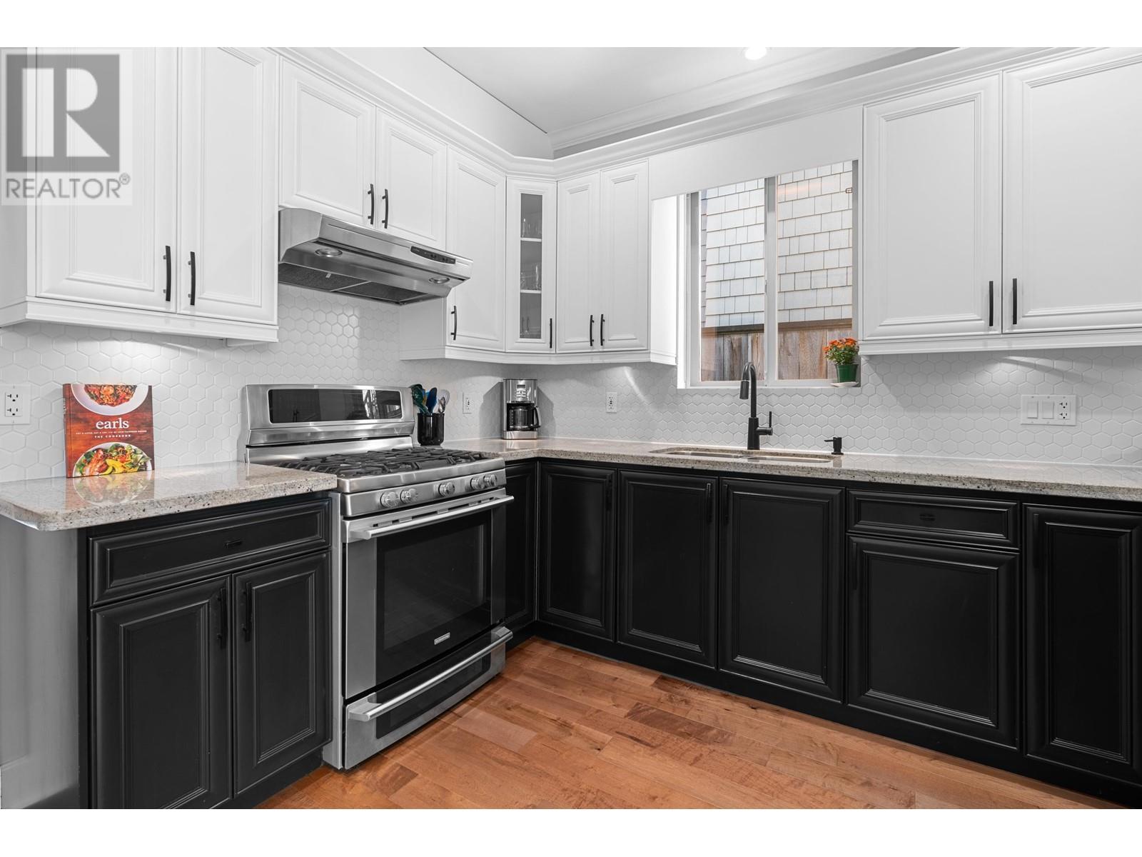 421 E 4th Street, North Vancouver, British Columbia  V7L 1J4 - Photo 6 - R2823559