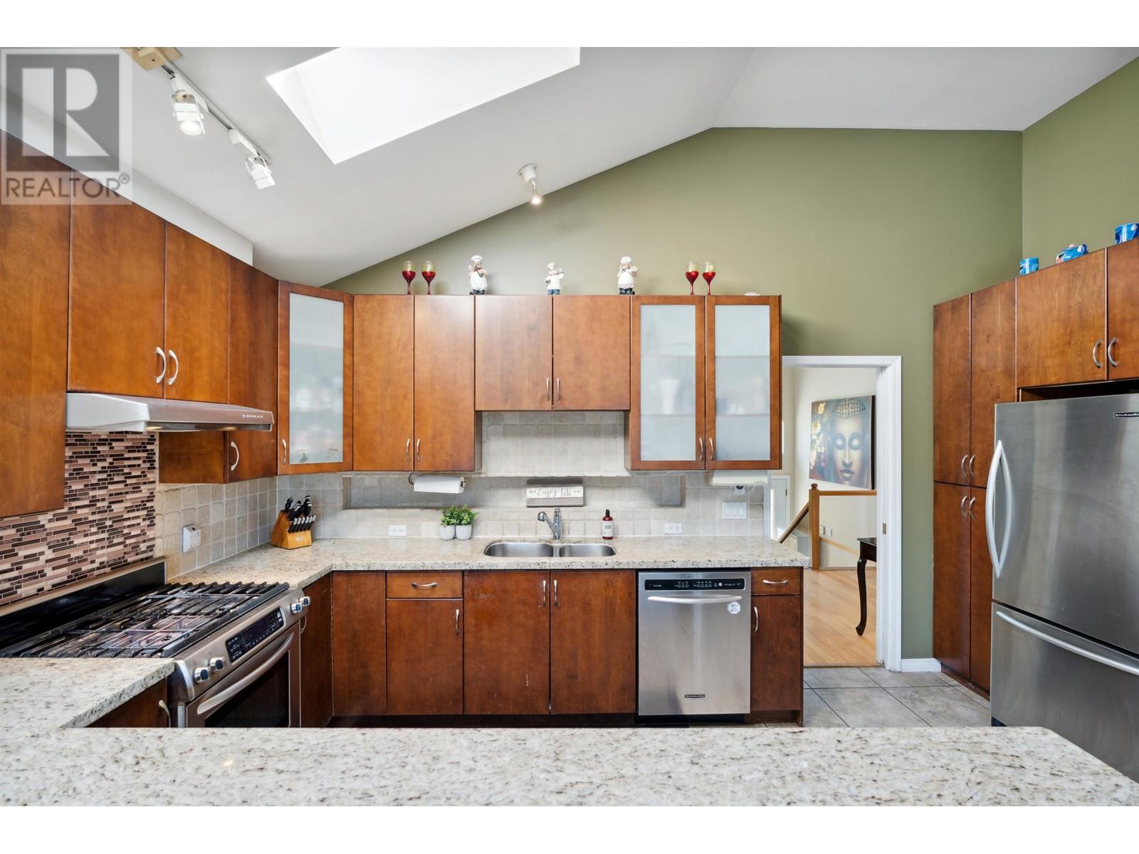 1199 Phillips Avenue, Burnaby, British Columbia  V5A 2V8 - Photo 16 - R2823607