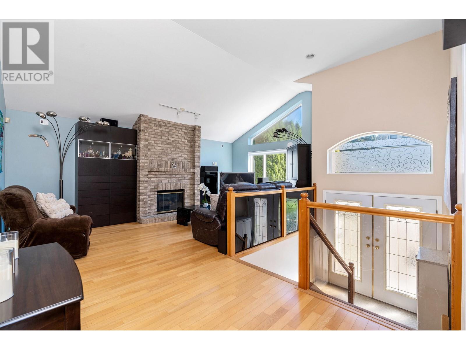 1199 Phillips Avenue, Burnaby, British Columbia  V5A 2V8 - Photo 7 - R2823607