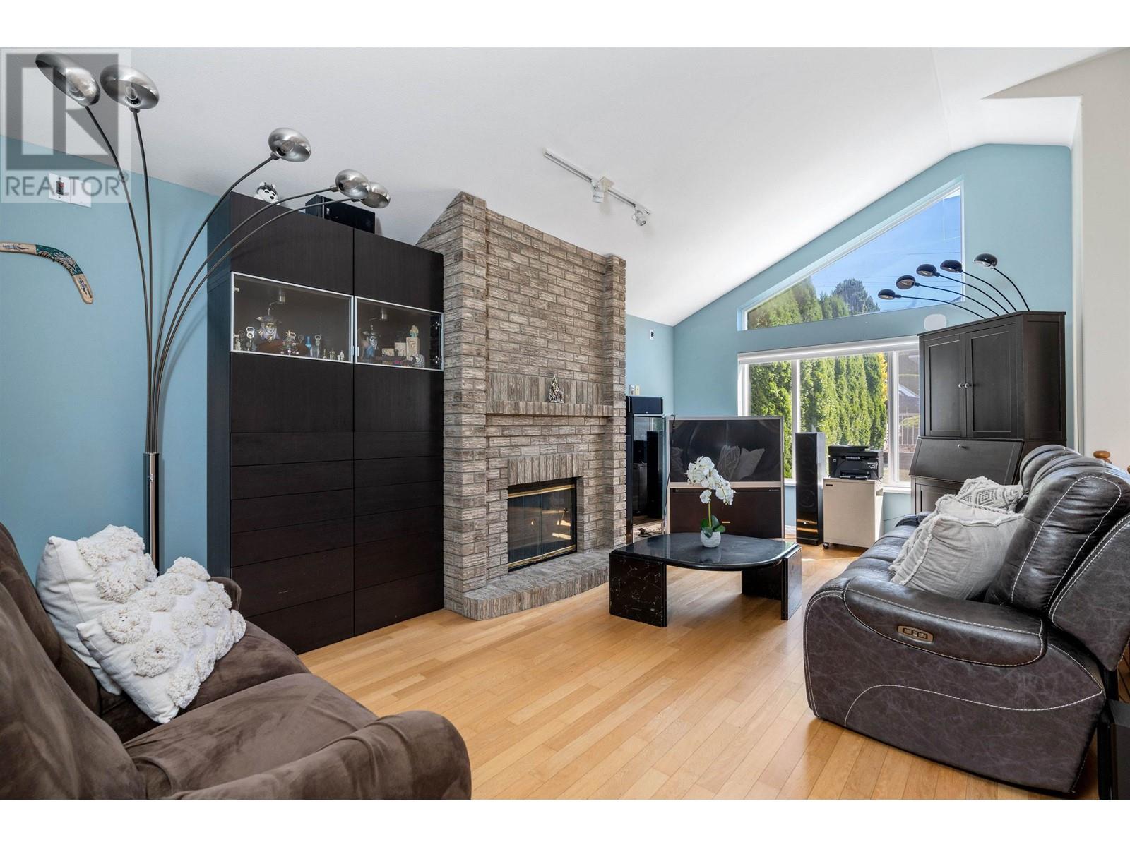 1199 Phillips Avenue, Burnaby, British Columbia  V5A 2V8 - Photo 8 - R2823607