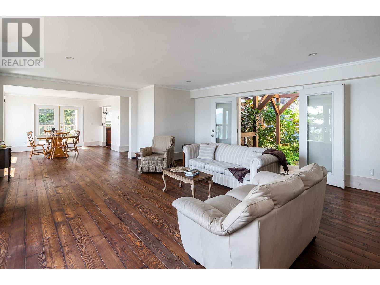 927 Valhalla Place, Bowen Island, British Columbia  V0N 1G1 - Photo 6 - R2823562