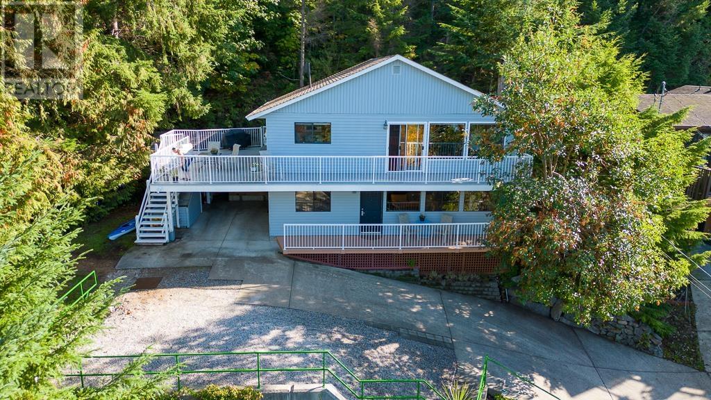 5885 Sandy Hook Road, Sechelt, British Columbia  V0N 3A4 - Photo 2 - R2823573