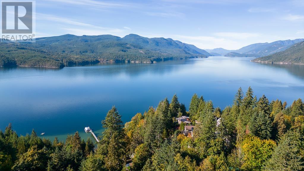 5885 Sandy Hook Road, Sechelt, British Columbia  V0N 3A4 - Photo 5 - R2823573