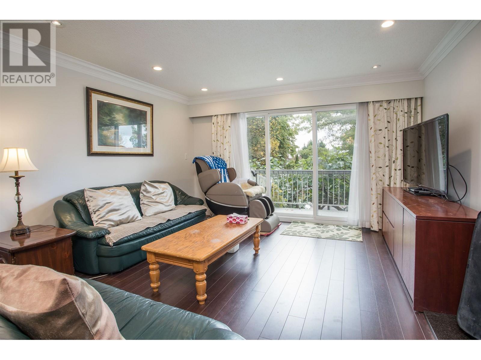 427 E 47th Avenue, Vancouver, British Columbia  V5W 2B3 - Photo 2 - R2823623