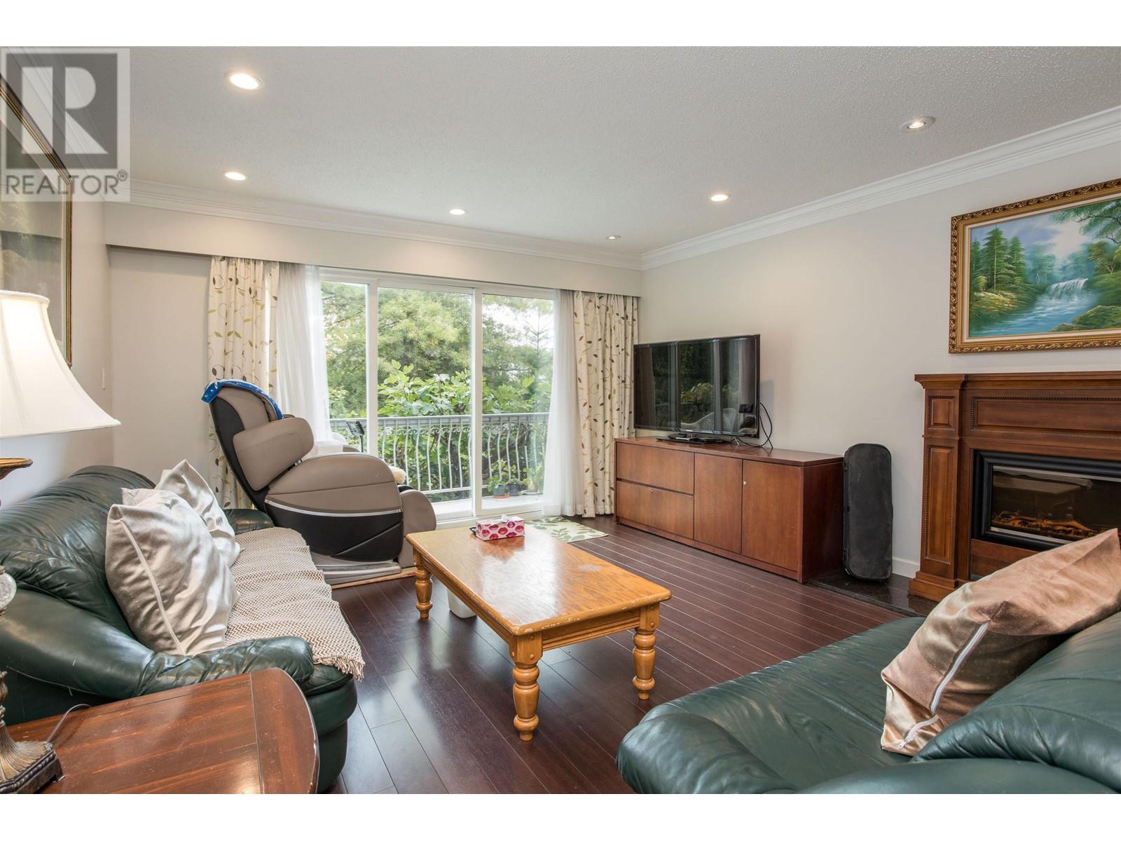 427 E 47th Avenue, Vancouver, British Columbia  V5W 2B3 - Photo 3 - R2823623
