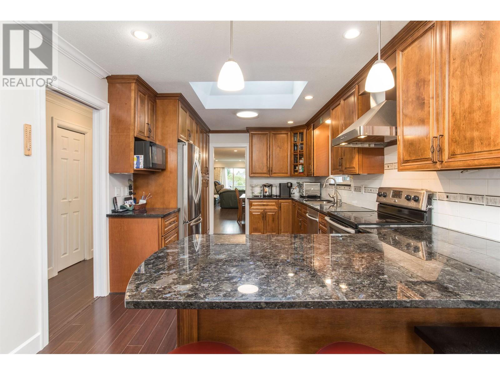 427 E 47th Avenue, Vancouver, British Columbia  V5W 2B3 - Photo 8 - R2823623