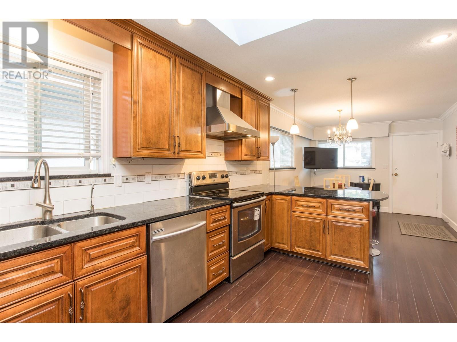 427 E 47th Avenue, Vancouver, British Columbia  V5W 2B3 - Photo 9 - R2823623