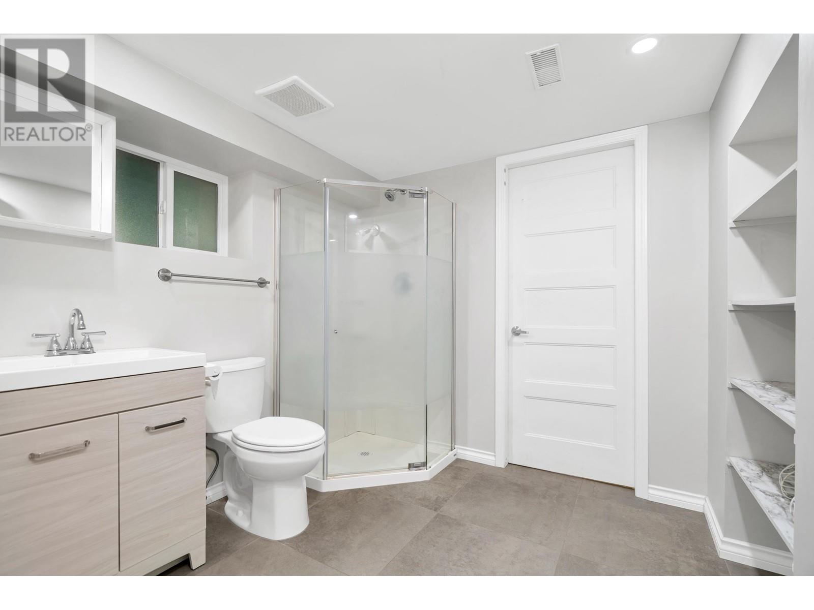 22023 Cliff Avenue, Maple Ridge, British Columbia  V2X 2L3 - Photo 16 - R2822790