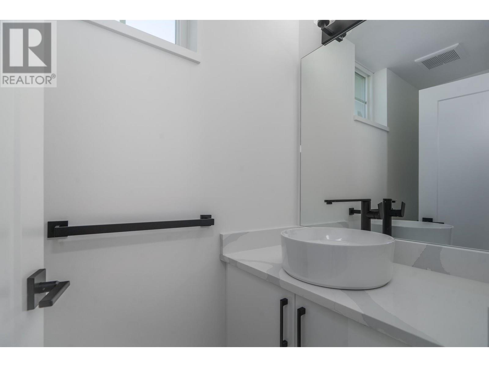 19 23108 Lougheed Highway, Maple Ridge, British Columbia  V2X 2W3 - Photo 14 - R2823628