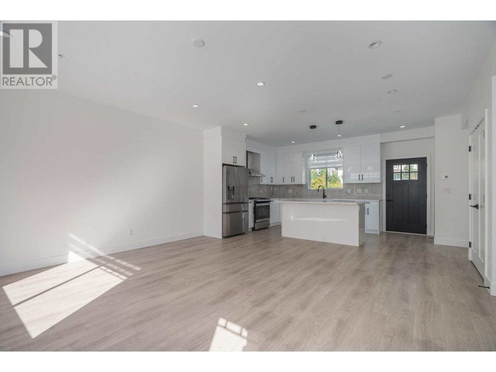 19 23108 Lougheed Highway, Maple Ridge, British Columbia  V2X 2W3 - Photo 8 - R2823628