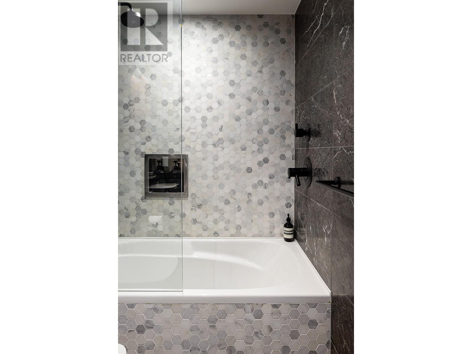 301 1365 Davie Street, Vancouver, British Columbia  V6E 1N5 - Photo 14 - R2823652