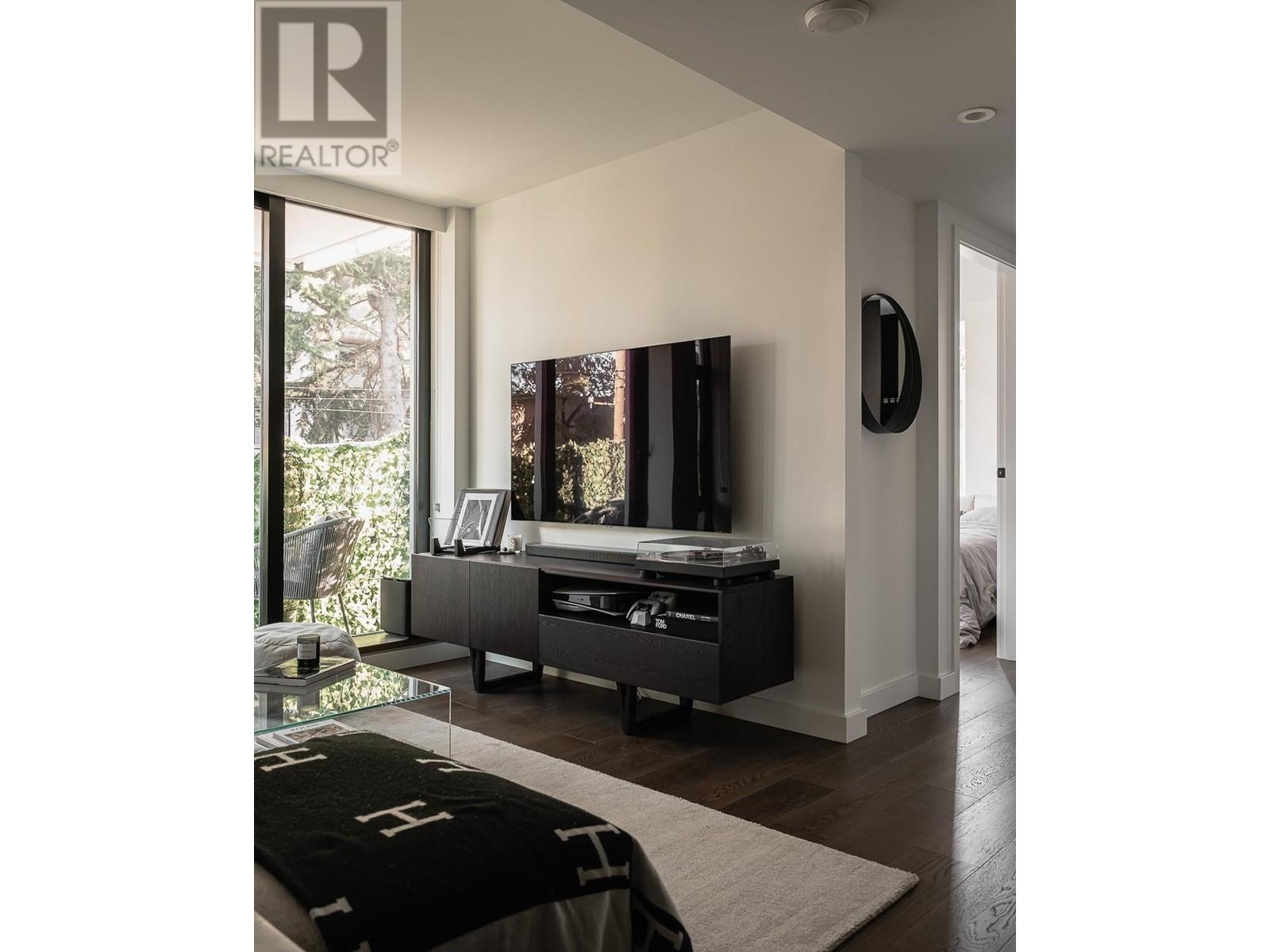 301 1365 Davie Street, Vancouver, British Columbia  V6E 1N5 - Photo 3 - R2823652