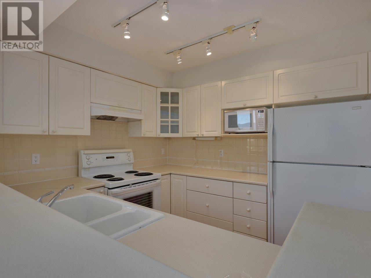 1007 5775 Hampton Place, Vancouver, British Columbia  V6T 2G6 - Photo 3 - R2823681