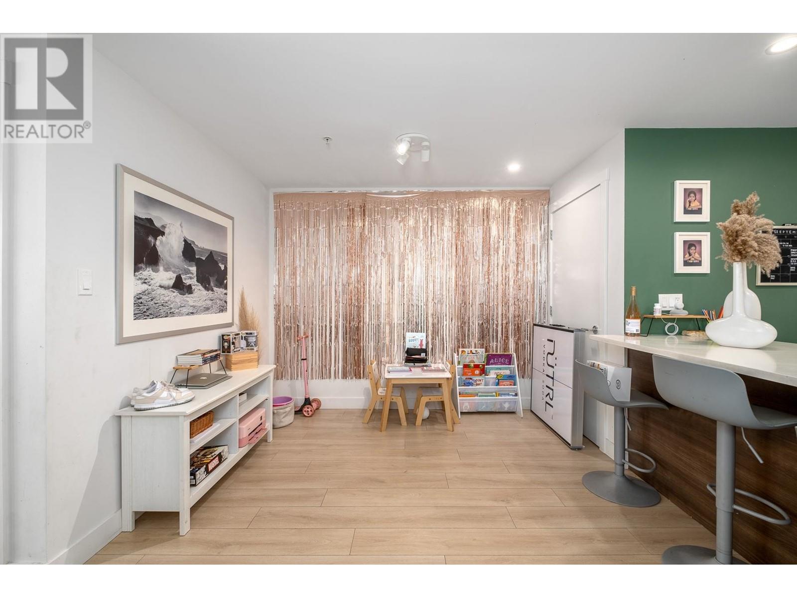 101 1519 Crown Street, North Vancouver, British Columbia  V7J 1G6 - Photo 7 - R2823682