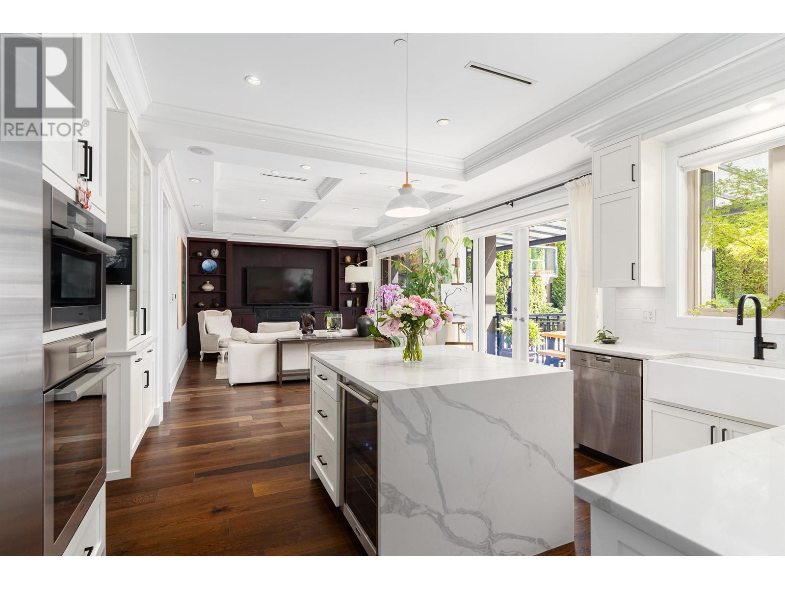 2576 Edgar Crescent, Vancouver, British Columbia  V6L 2G4 - Photo 4 - R2823422