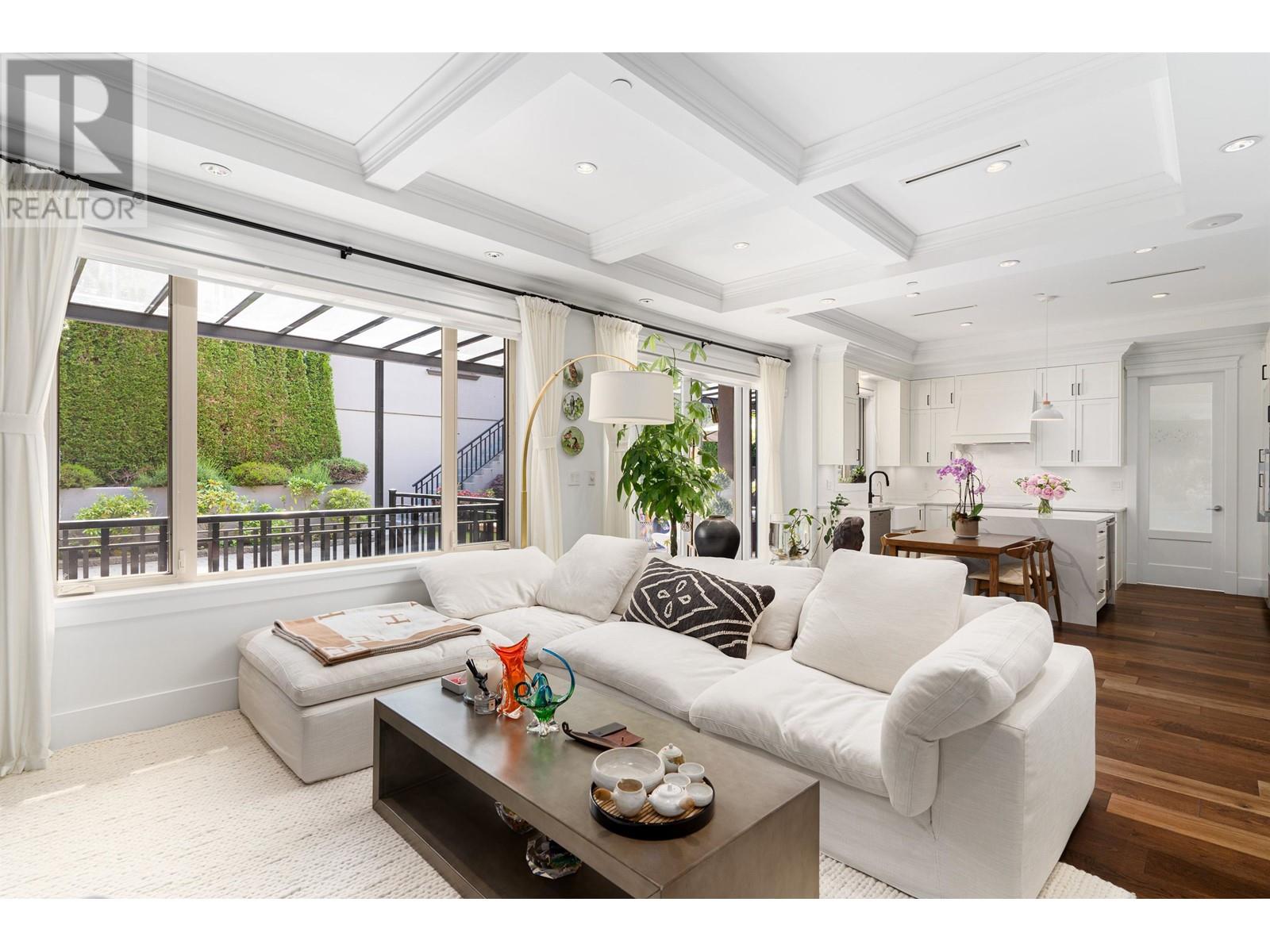 2576 Edgar Crescent, Vancouver, British Columbia  V6L 2G4 - Photo 8 - R2823422