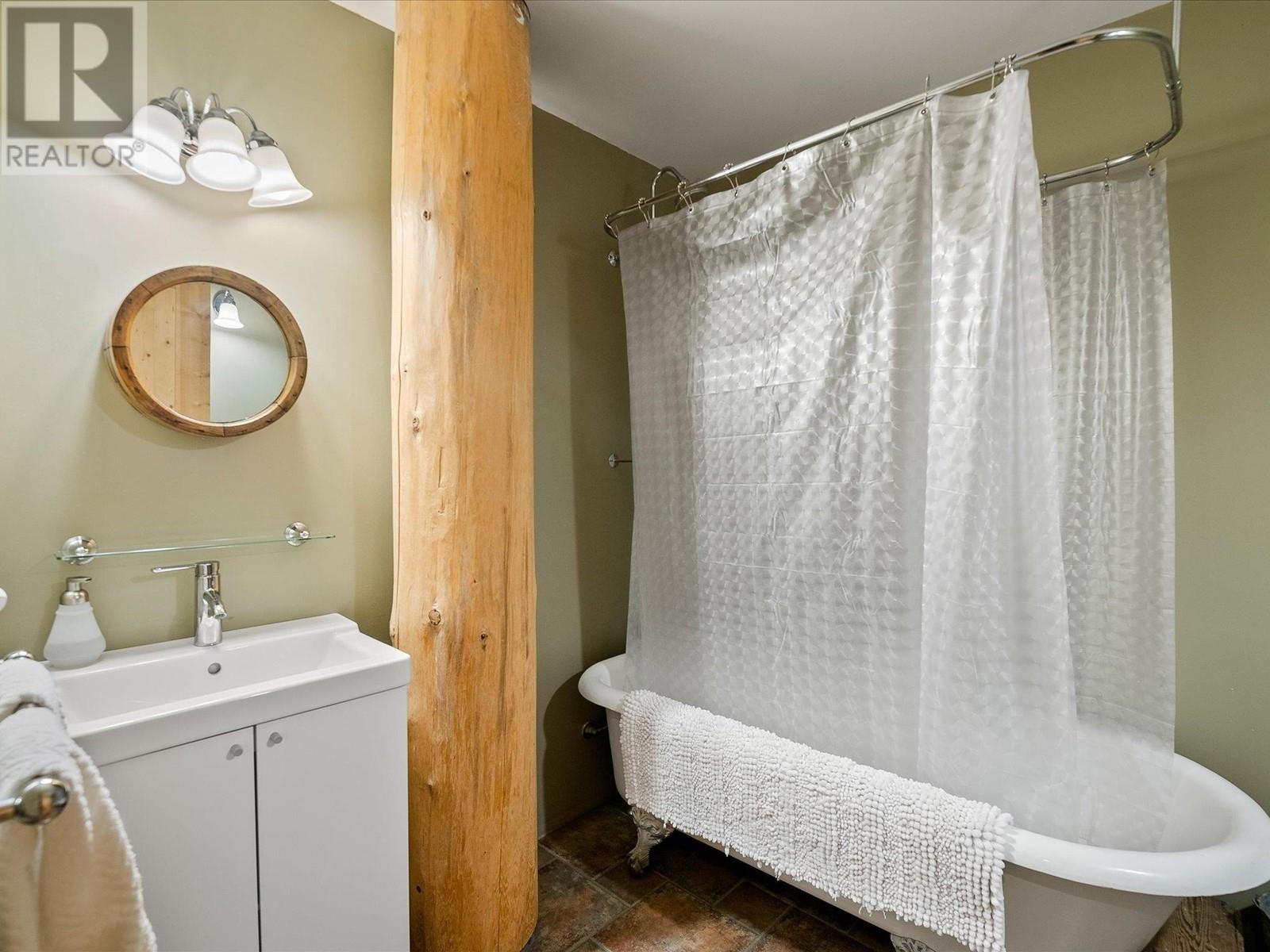 8396 Mountainview Drive, Whistler, British Columbia  V8E 0G3 - Photo 14 - R2823735