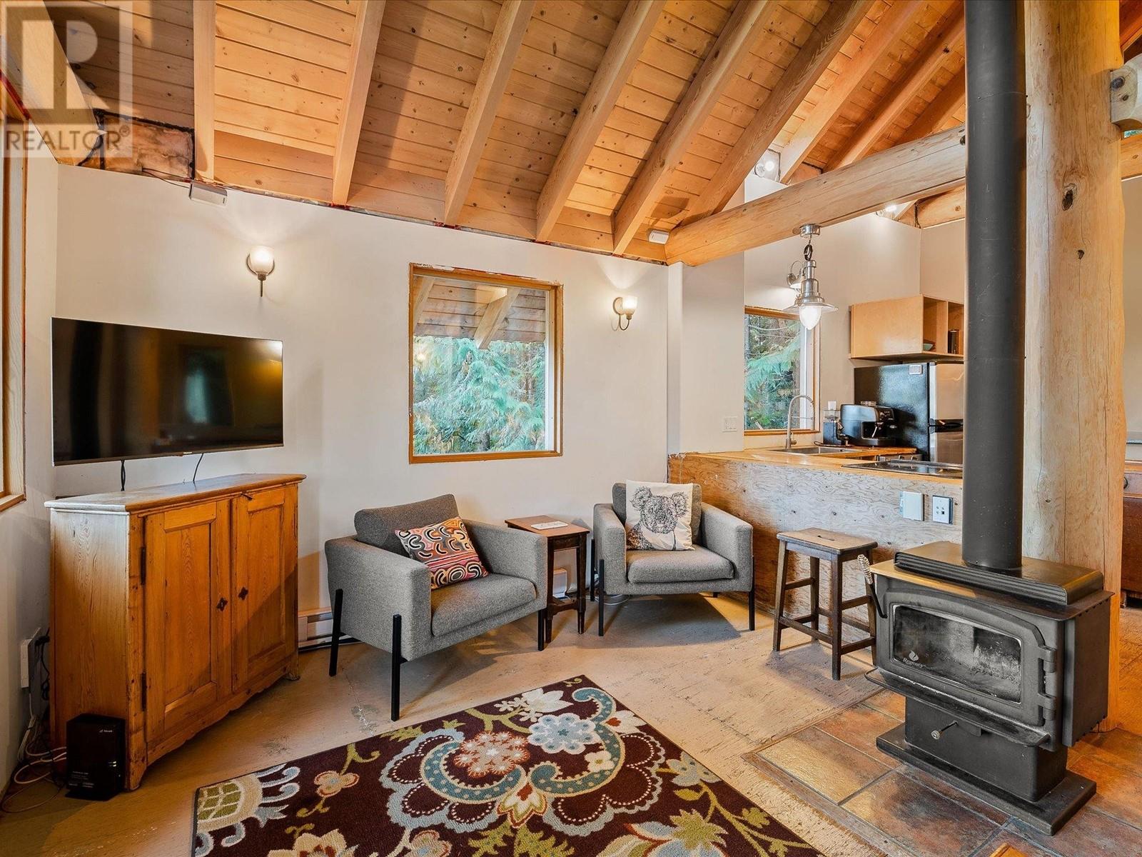 8396 Mountainview Drive, Whistler, British Columbia  V8E 0G3 - Photo 4 - R2823735