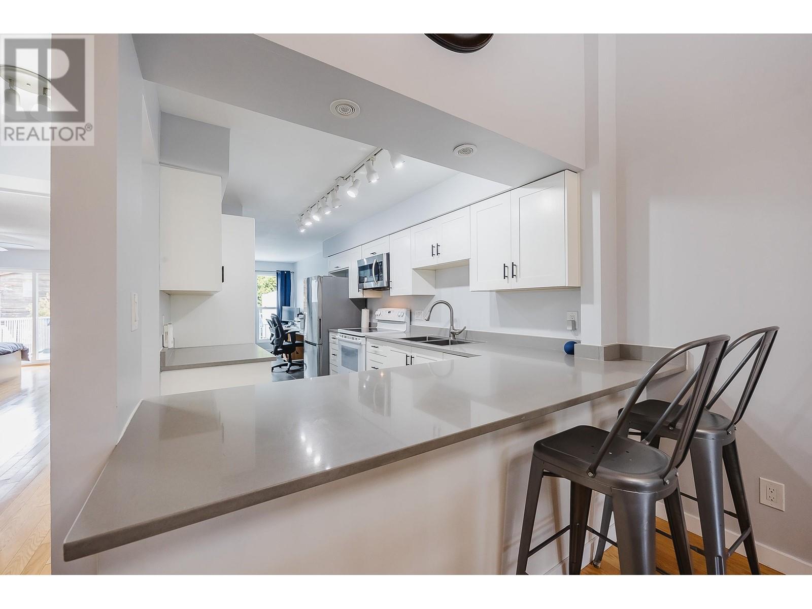 773 Clarke Road, Coquitlam, British Columbia  V3J 7P3 - Photo 2 - R2823129