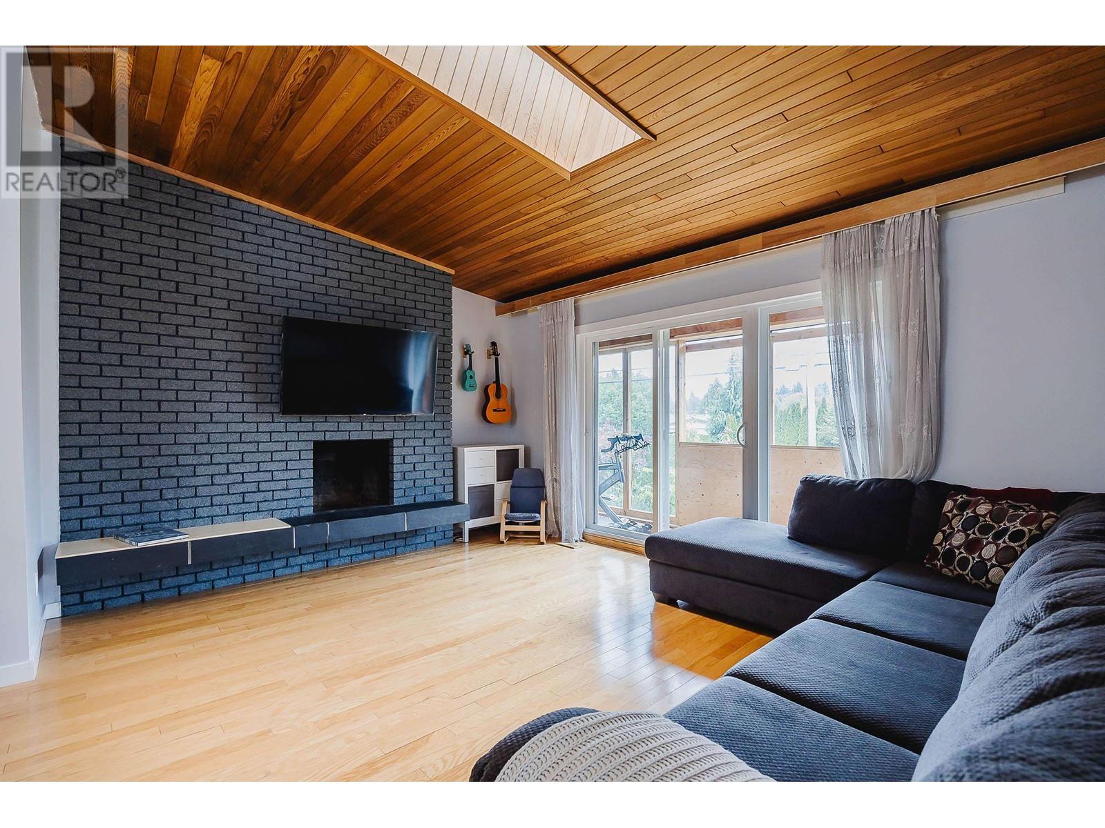 773 Clarke Road, Coquitlam, British Columbia  V3J 7P3 - Photo 8 - R2823129