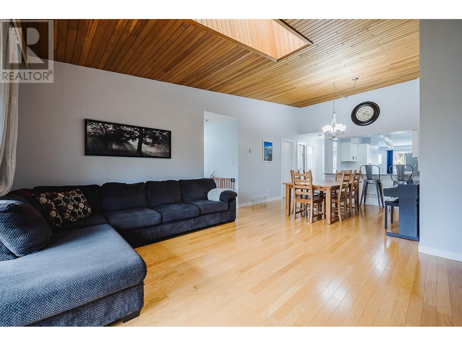 773 Clarke Road, Coquitlam, British Columbia  V3J 7P3 - Photo 10 - R2823129