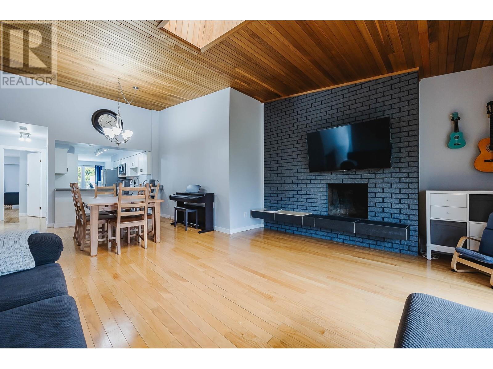 773 Clarke Road, Coquitlam, British Columbia  V3J 7P3 - Photo 11 - R2823129