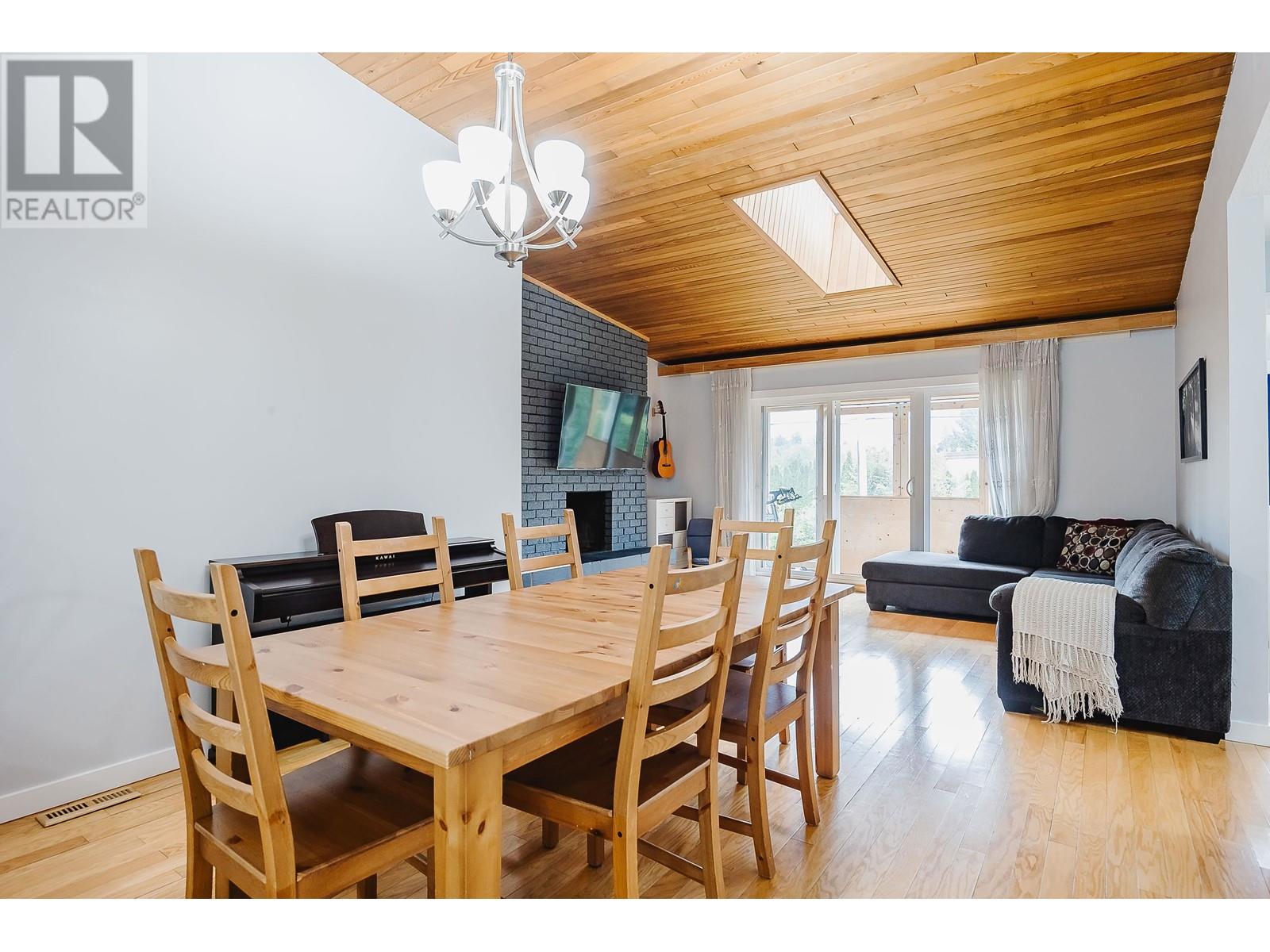 773 Clarke Road, Coquitlam, British Columbia  V3J 7P3 - Photo 6 - R2823129