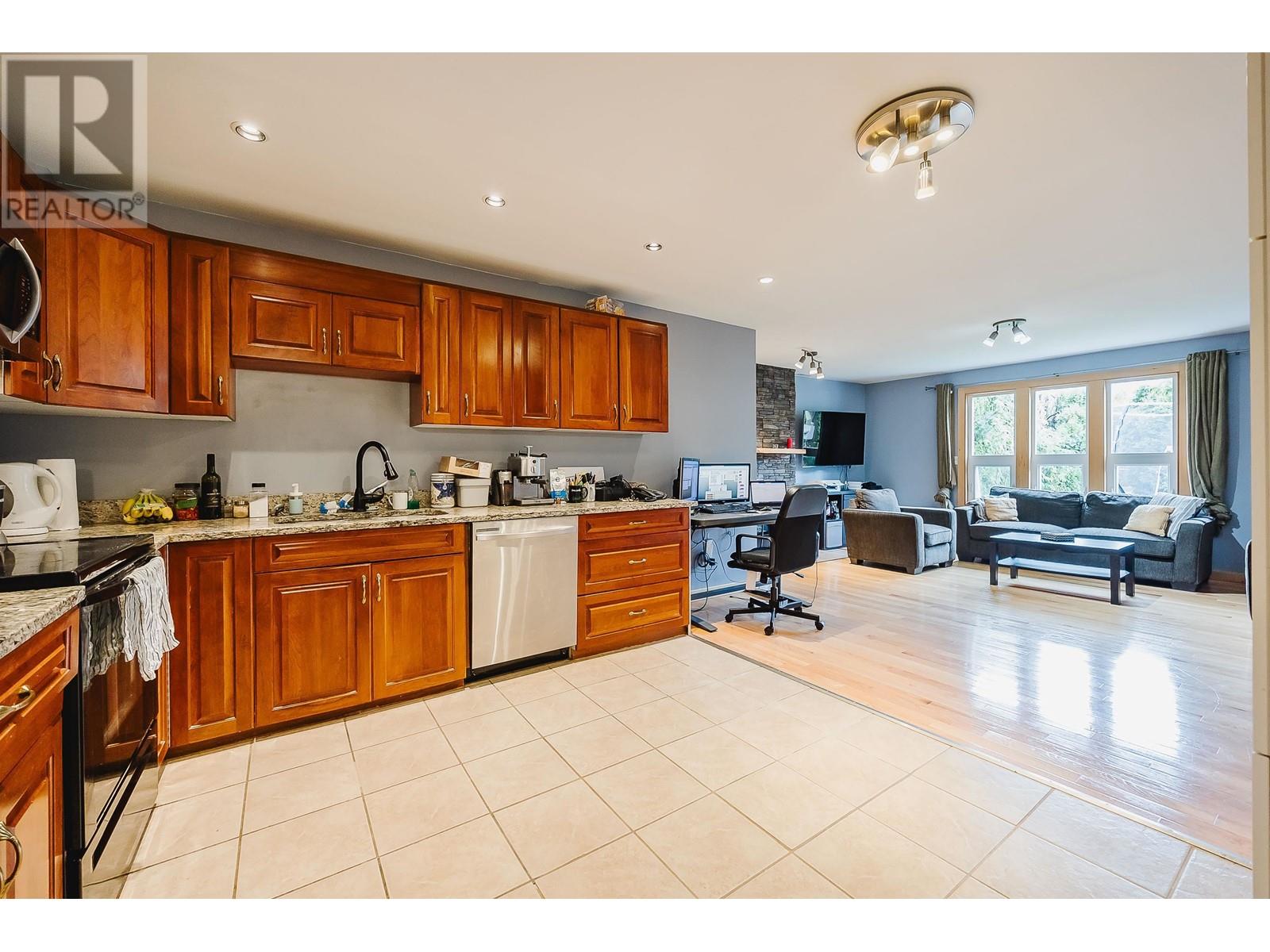 773 Clarke Road, Coquitlam, British Columbia  V3J 7P3 - Photo 26 - R2823129