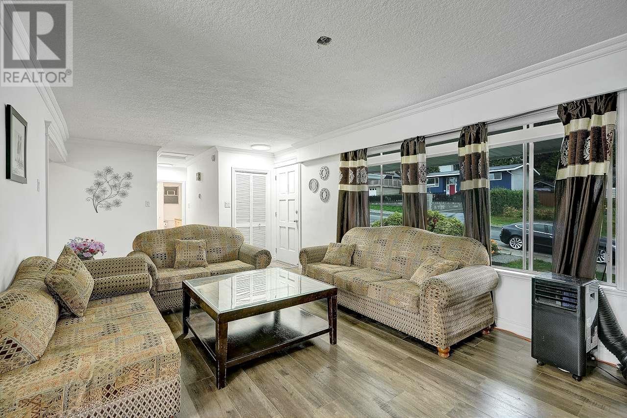 6750 6 Street, Burnaby, British Columbia  V5E 3S7 - Photo 6 - R2823376