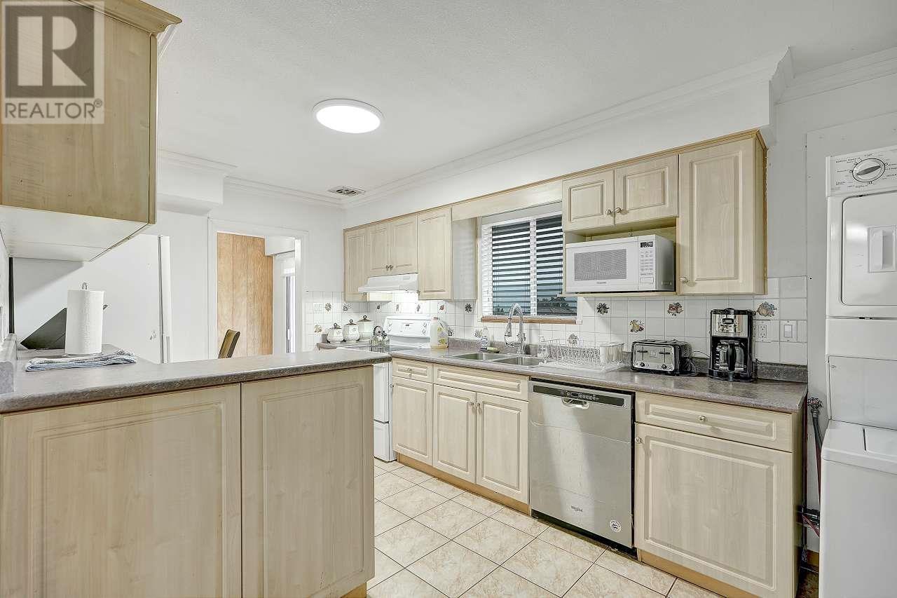 6750 6 Street, Burnaby, British Columbia  V5E 3S7 - Photo 11 - R2823376