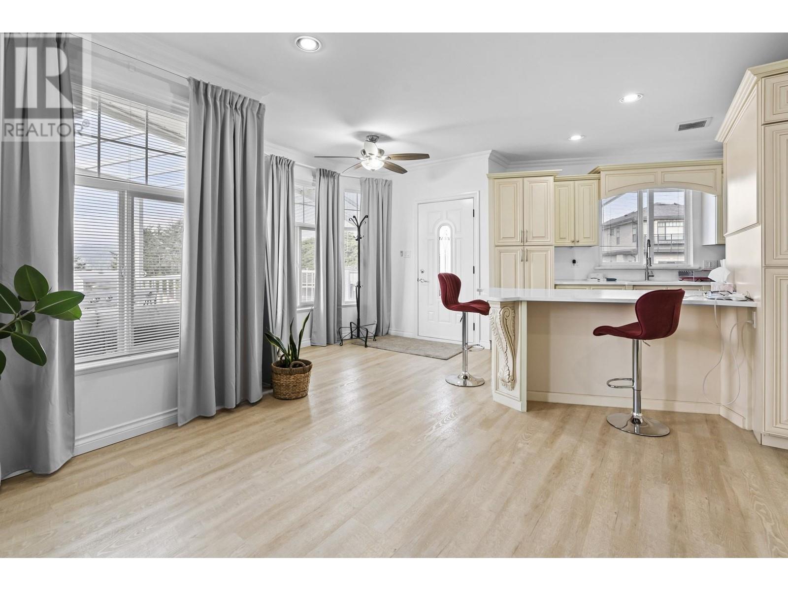 5185 Grafton Court, Burnaby, British Columbia  V5H 1M8 - Photo 3 - R2812457