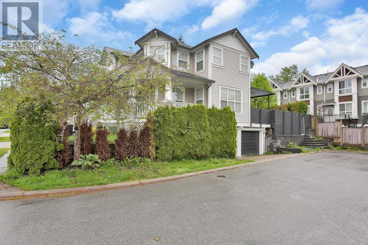24010 100 Avenue, Maple Ridge, British Columbia  V2W 1Z9 - Photo 3 - R2823633