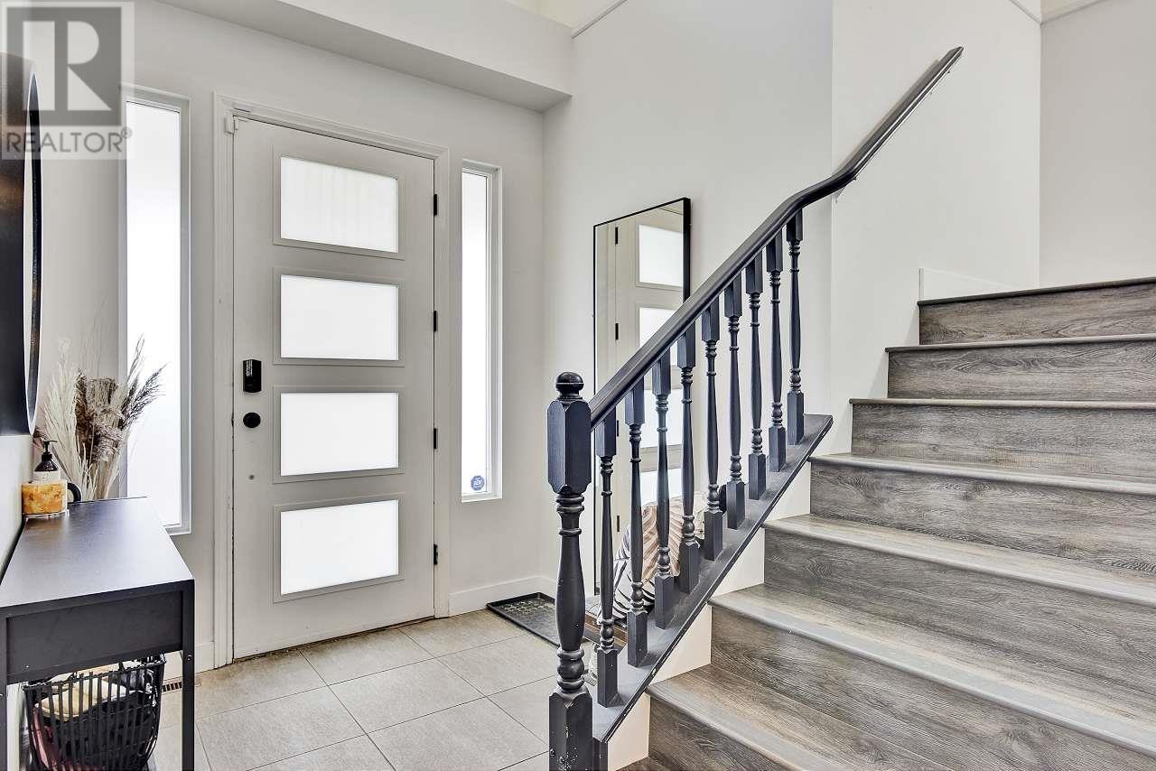 24010 100 Avenue, Maple Ridge, British Columbia  V2W 1Z9 - Photo 11 - R2823633