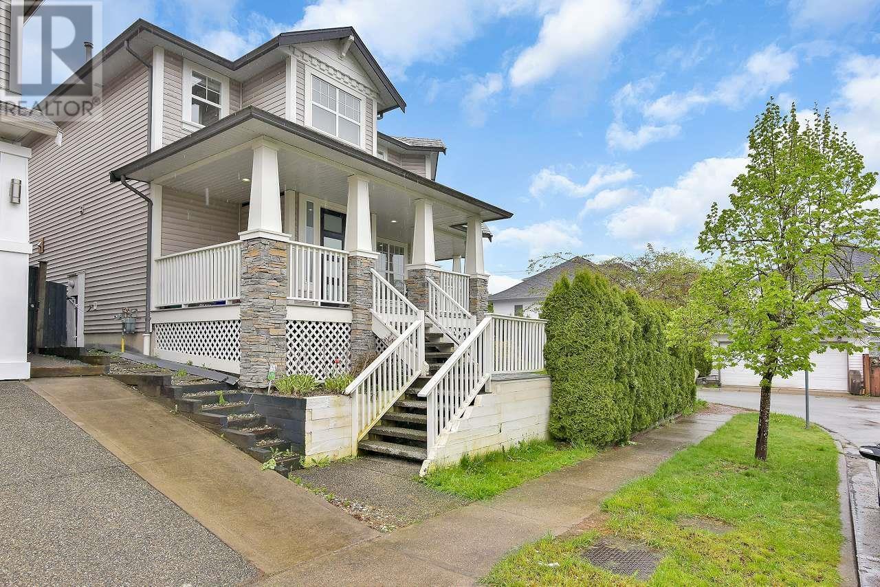 24010 100 Avenue, Maple Ridge, British Columbia  V2W 1Z9 - Photo 2 - R2823633
