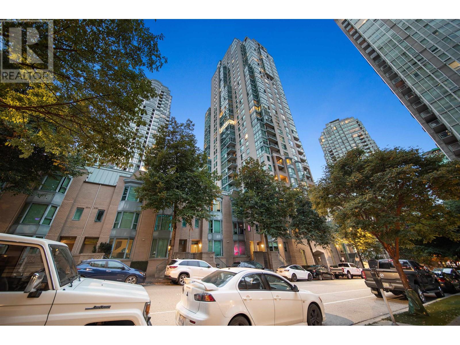 1705 1238 Melville Street, Vancouver, British Columbia  V6E 4N2 - Photo 2 - R2823788
