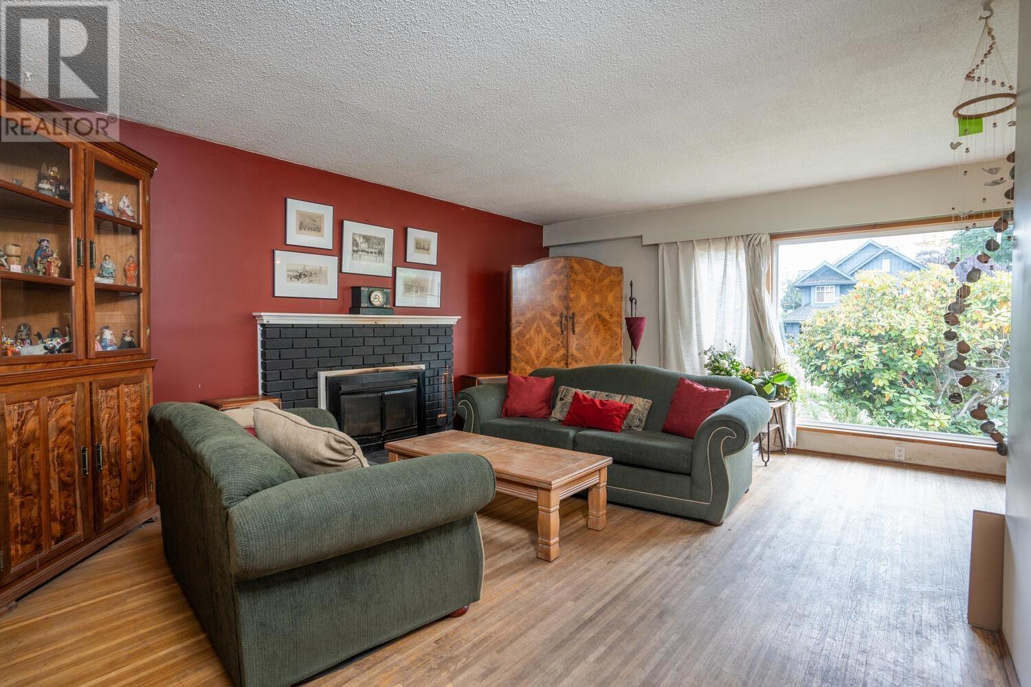 1735 Enderby Avenue, Delta, British Columbia  V4L 1S9 - Photo 2 - R2823765