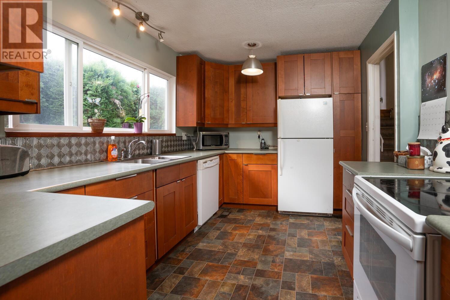 1735 Enderby Avenue, Delta, British Columbia  V4L 1S9 - Photo 4 - R2823765