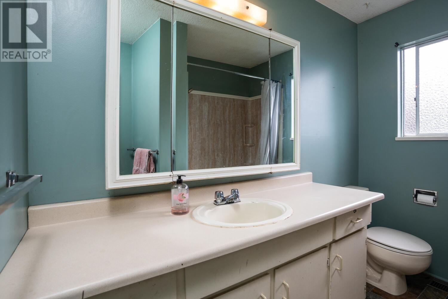 1735 Enderby Avenue, Delta, British Columbia  V4L 1S9 - Photo 6 - R2823765